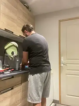 x-6-chouchou online show from 11, 1, 2025