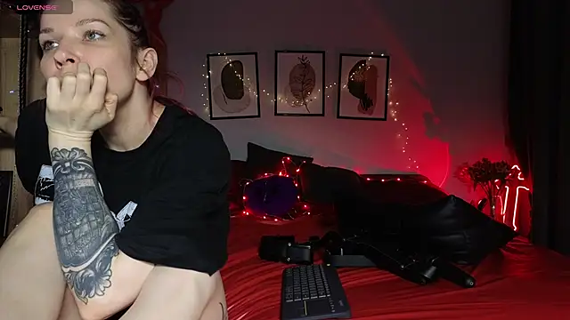 Snapshot of Devil_s_bride chatting on 20, 9, 2025 Devil s bride online show from 20, 9, 2025