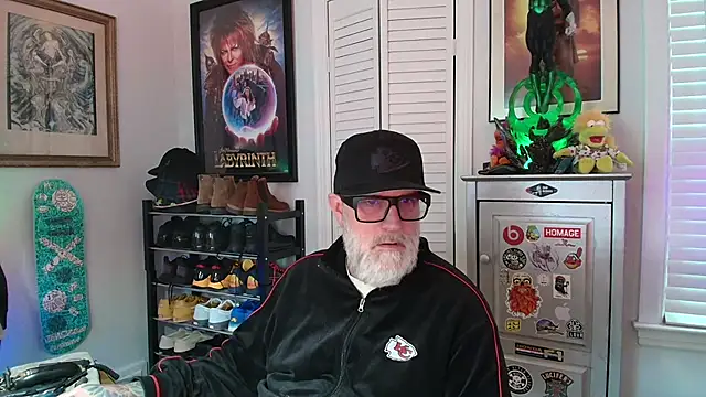 Snapshot of fillingyourthroat2 chatting on 9, 10, 2025 fillingyourthroat2 online show from 9, 10, 2025