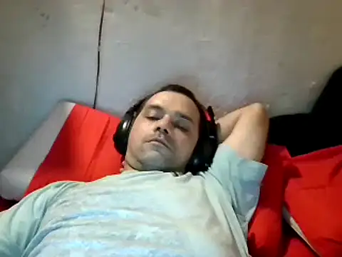 Lolosalvage83 online show from 4, 3, 2025