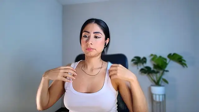 auroracaruso11 online show from 15, 1, 2026