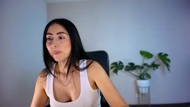 auroracaruso11 online show from 19, 2, 2026