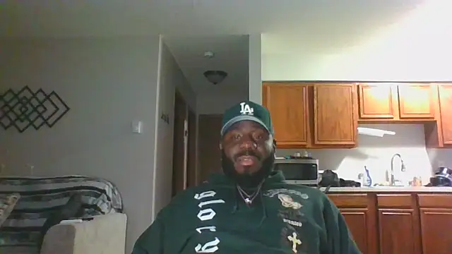 Snapshot of Stayinalive1992 chatting on 17, 12, 2024 Stayinalive1992 online show from 17, 12, 2024