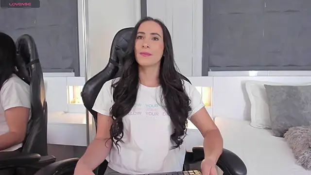 Snapshot of SaraGomez1 chatting on 24, 2, 2025 SaraGomez1 online show from 24, 2, 2025