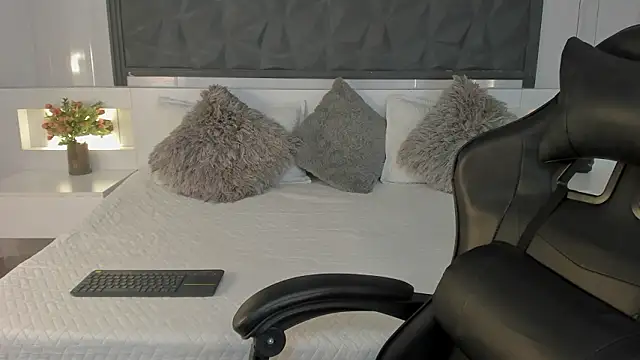 SaraGomez1 online show from 16, 2, 2026