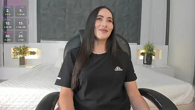 SaraGomez1 online show from 30, 4, 2026