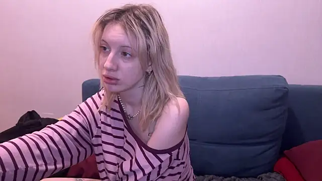 Snapshot of moundliicht1 chatting on 26, 9, 2025 moundliicht1 online show from 26, 9, 2025