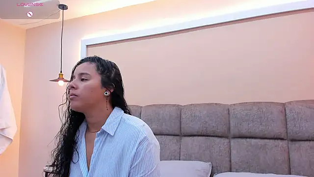 Dilan y Mia online show from 15, 12, 2024