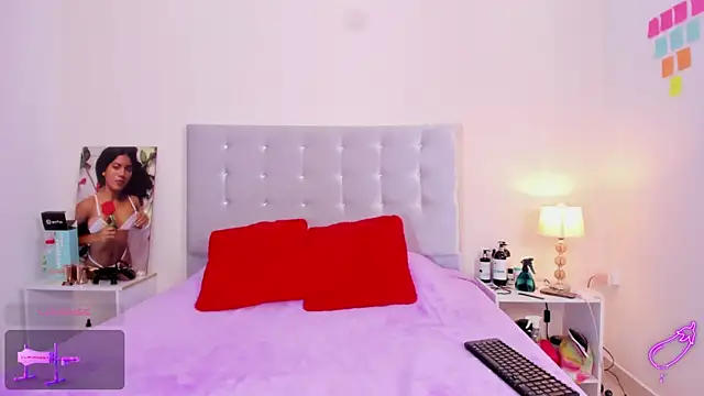 Snapshot of NiaBlanco chatting on 17, 12, 2025 NiaBlanco online show from 17, 12, 2025