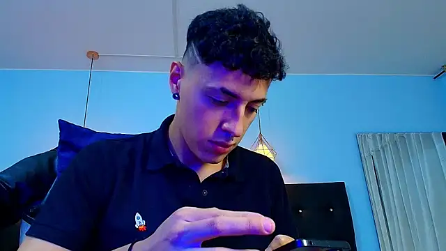 Lobo 17  online show from 5, 1, 2025