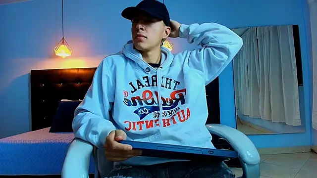 Lobo 17  online show from 14, 2, 2025