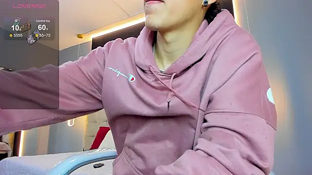 Snapshot of Lobo_17_ chatting on 17, 3, 2026 Lobo 17 online show from 17, 3, 2026