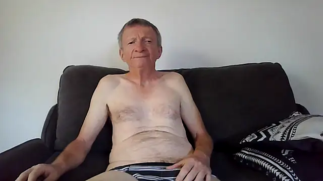 Snapshot of naturiste974 chatting on 26, 2, 2025 naturiste974 online show from 26, 2, 2025