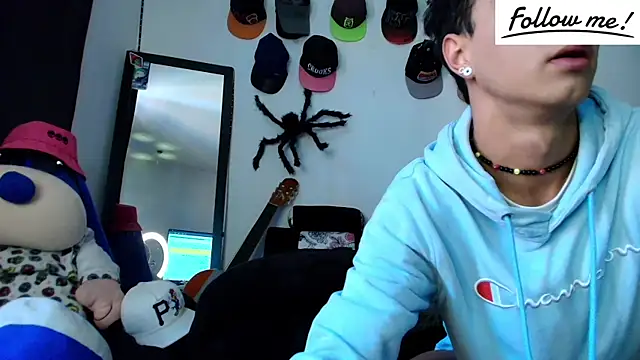 Snapshot of twink_sebas_ chatting on 11, 12, 2024 twink sebas  online show from 11, 12, 2024