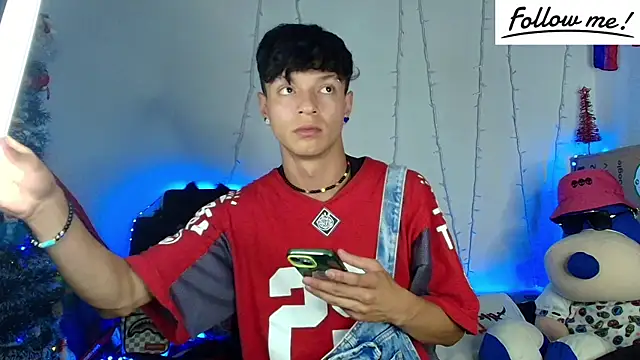 Snapshot of twink_sebas_ chatting on 25, 12, 2024 twink sebas  online show from 25, 12, 2024