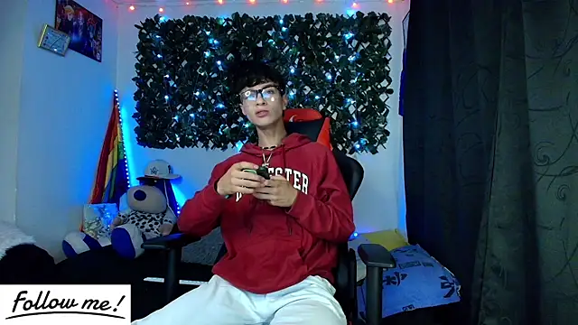 Snapshot of twink_sebas_ chatting on 11, 1, 2025 twink sebas  online show from 11, 1, 2025