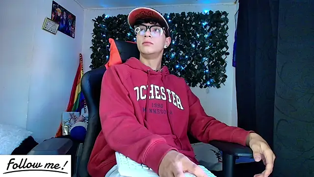 Snapshot of twink_sebas_ chatting on 11, 1, 2025 twink sebas  online show from 11, 1, 2025