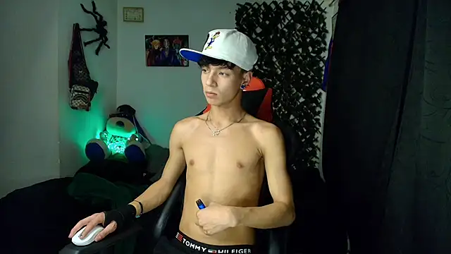 Snapshot of twink_sebas_ chatting on 9, 2, 2025 twink sebas  online show from 9, 2, 2025