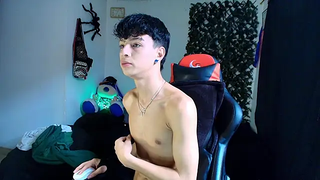 Snapshot of twink_sebas_ chatting on 9, 2, 2025 twink sebas  online show from 9, 2, 2025