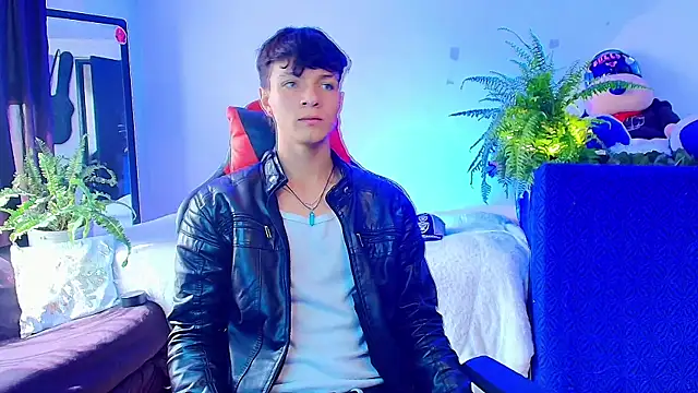 Snapshot of twink_sebas_ chatting on 15, 10, 2025 twink sebas  online show from 15, 10, 2025