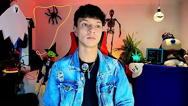 Snapshot of twink_sebas_ chatting on 22, 10, 2025 twink sebas  online show from 22, 10, 2025