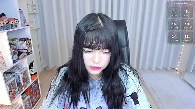 Snapshot of misshoneyxxx chatting on 5, 11, 2025 misshoneyxxx online show from 5, 11, 2025