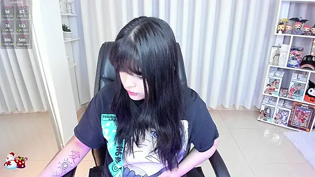 Snapshot of misshoneyxxx chatting on 4, 12, 2025 misshoneyxxx online show from 4, 12, 2025