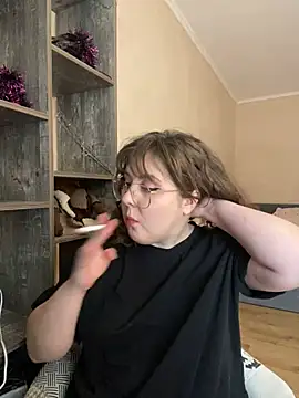 Snapshot of cinnabon_ chatting on 24, 12, 2024 cinnabon online show from 24, 12, 2024