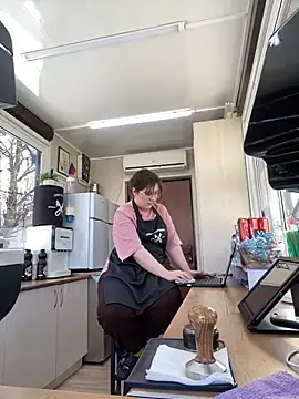 Snapshot of cinnabon_ chatting on 29, 1, 2025 cinnabon online show from 29, 1, 2025