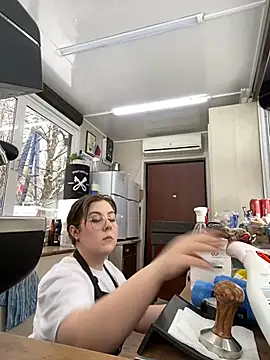 Snapshot of cinnabon_ chatting on 6, 2, 2025 cinnabon online show from 6, 2, 2025