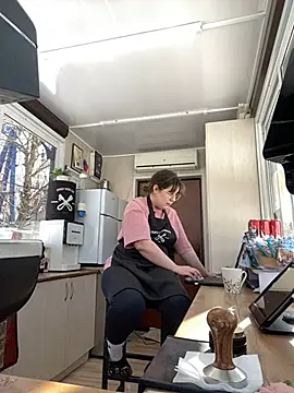 Snapshot of cinnabon_ chatting on 10, 2, 2025 cinnabon online show from 10, 2, 2025