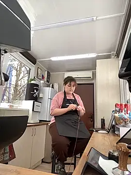 Snapshot of cinnabon_ chatting on 16, 2, 2025 cinnabon online show from 16, 2, 2025