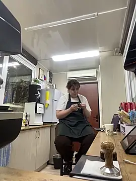 Snapshot of cinnabon_ chatting on 1, 3, 2025 cinnabon online show from 1, 3, 2025