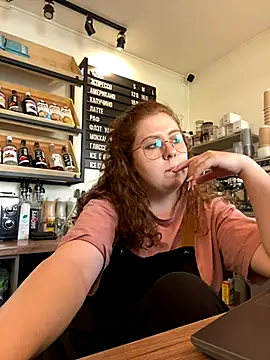 Snapshot of cinnabon_ chatting on 9, 9, 2025 cinnabon online show from 9, 9, 2025