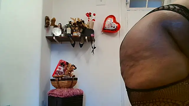 Snapshot of xTALLSEXYBUMx chatting on 29, 3, 2026 xTALLSEXYBUMx online show from 29, 3, 2026