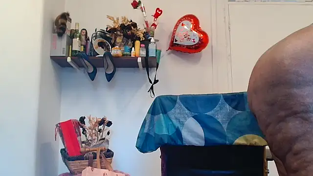Snapshot of xTALLSEXYBUMx chatting on 30, 6, 2026 xTALLSEXYBUMx online show from 30, 6, 2026