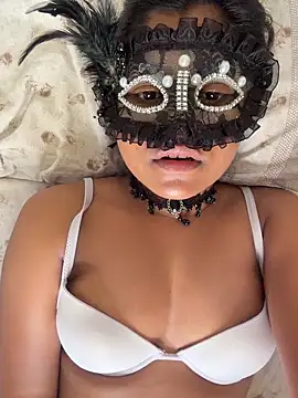 Snapshot of Bella_Luna18 chatting on 9, 2, 2026 Bella Luna18 online show from 9, 2, 2026