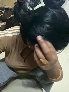 Tameesh sexy mistress online show from 10, 4, 2026