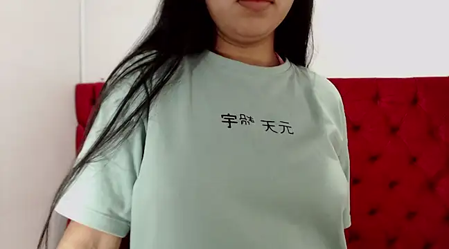 Snapshot of CarolineBrunx chatting on 7, 2, 2025 CarolineBrunx online show from 7, 2, 2025