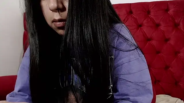 Snapshot of CarolineBrunx chatting on 16, 2, 2025 CarolineBrunx online show from 16, 2, 2025