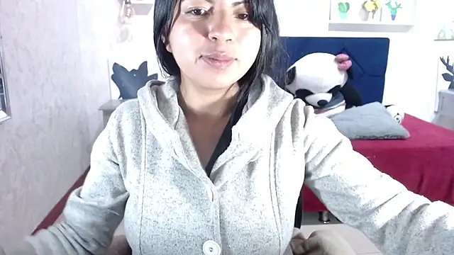 Snapshot of CarolineBrunx chatting on 21, 11, 2025 CarolineBrunx online show from 21, 11, 2025