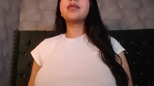 Snapshot of CarolineBrunx chatting on 31, 1, 2026 CarolineBrunx online show from 31, 1, 2026