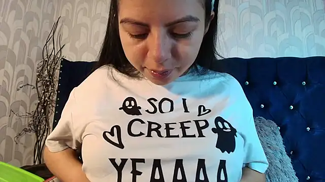 Snapshot of CarolineBrunx chatting on 20, 2, 2026 CarolineBrunx online show from 20, 2, 2026