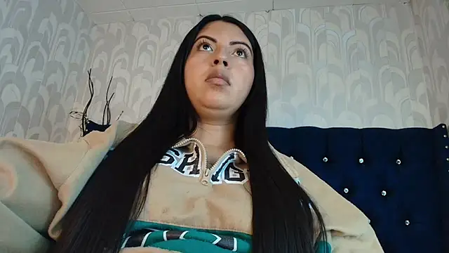 Snapshot of CarolineBrunx chatting on 17, 4, 2026 CarolineBrunx online show from 17, 4, 2026