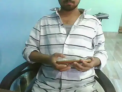 Snapshot of Ishan003 chatting on 15, 11, 2025 Ishan003 online show from 15, 11, 2025