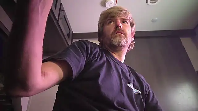 Snapshot of Cobra500hp chatting on 3, 2, 2026 Cobra500hp online show from 3, 2, 2026