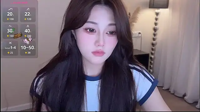 Strawberrybabyy1 online show from 23, 11, 2025