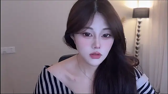 Strawberrybabyy1 online show from 3, 12, 2025