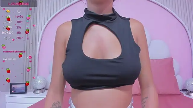 Snapshot of Meli_castillo chatting on 4, 3, 2025 Meli castillo online show from 4, 3, 2025