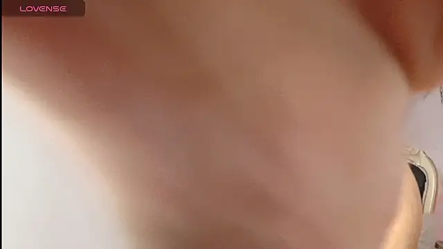 Snapshot of mikoto_urab chatting on 14, 10, 2025 mikoto urab online show from 14, 10, 2025